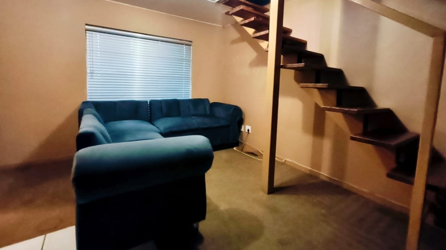 1 Bedroom Property for Sale in Kannoniers Park North West
